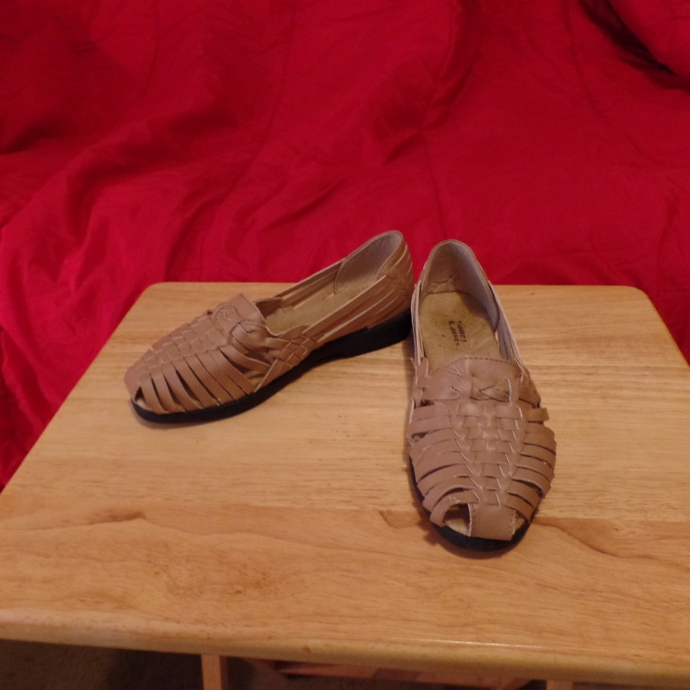 VALLEY LANE SANDALS - Picture 2 of 2